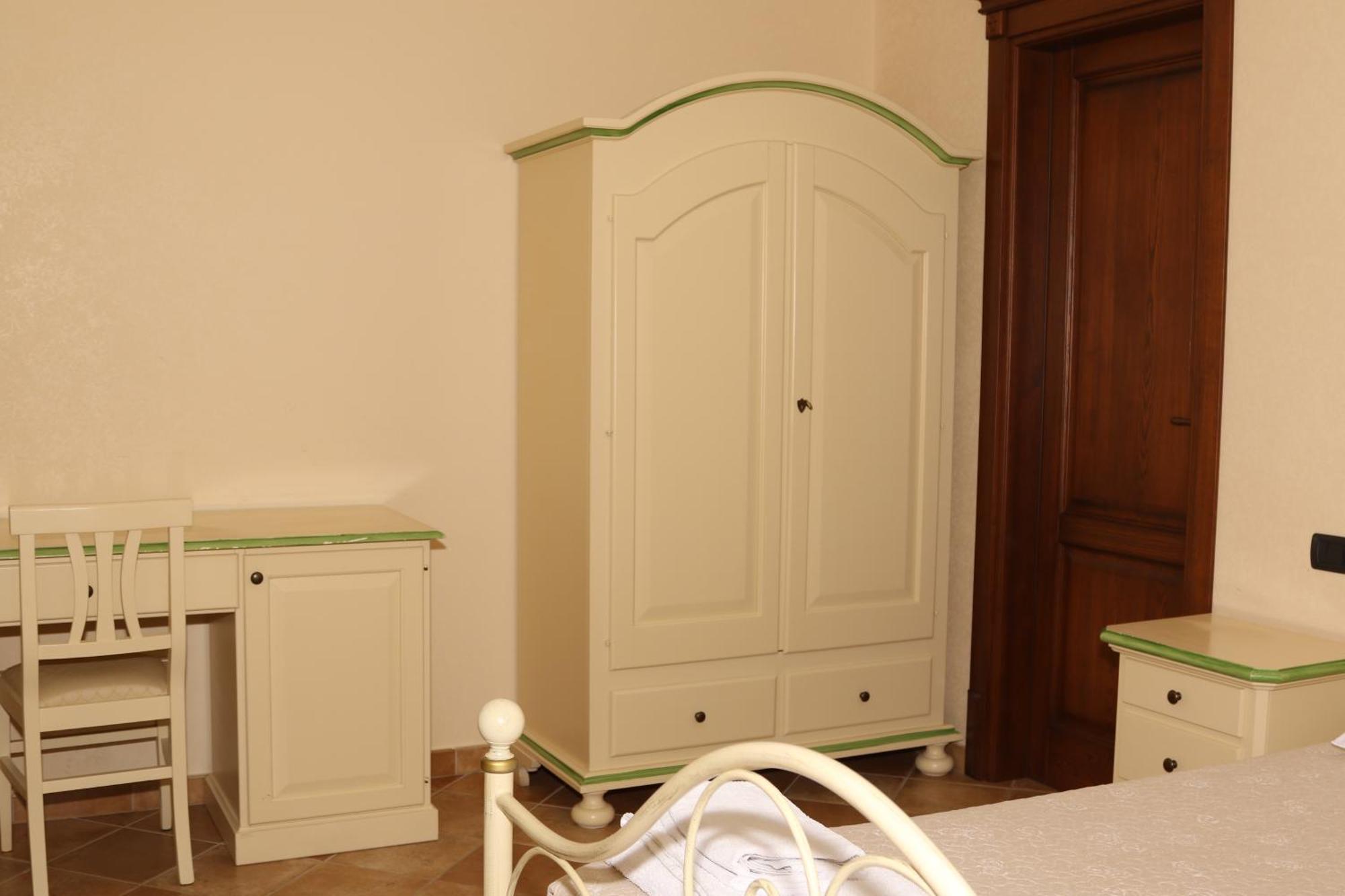 B&B Villa Mery Mileto Экстерьер фото